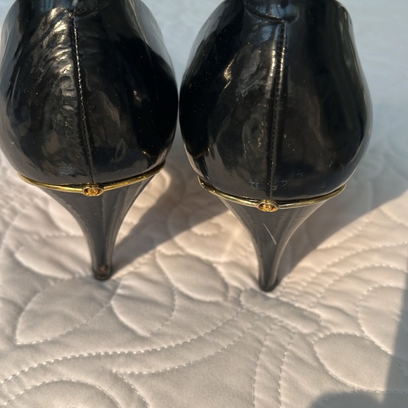 Gucci. Black patent leather pumps. - Picture 2 of 7